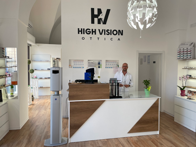 Davide Tedesco ottico optometrista Nardò